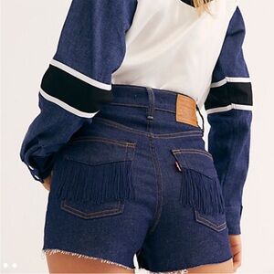 Levi's Ribcage Blue Jean Shorts with Distressed Hem Fringe Pockets Size 29.
